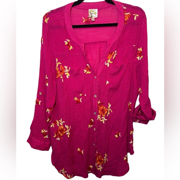 fig and flower Tops - Fig & Flower floral pink embroidered button up size 2X